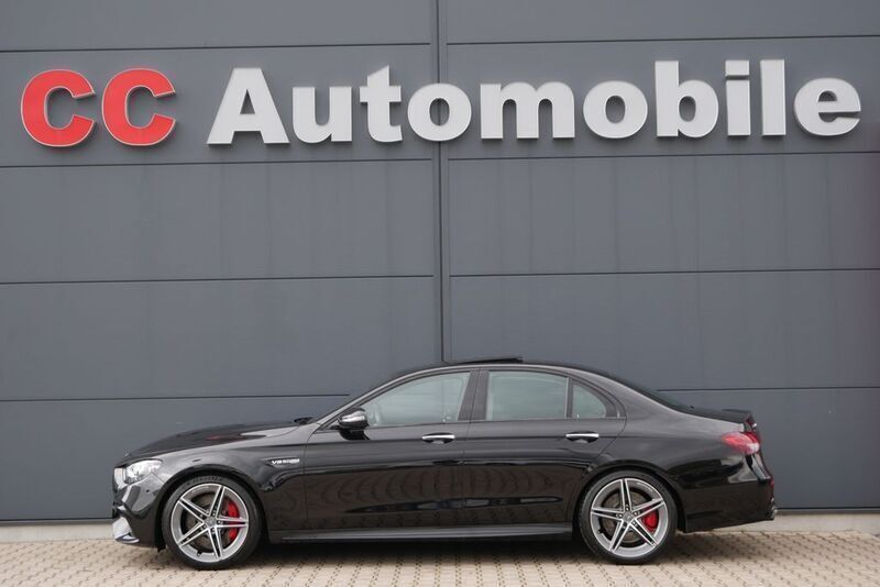 Schwarz Gebraucht 2022 Mercedes E63 AMG AMG Limousine | 99.999 € - Bild 1/4