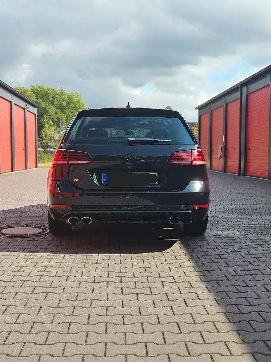 Gebraucht VW Golf VII R 310 PS (228 kW) 2017 Schwarz Kombi