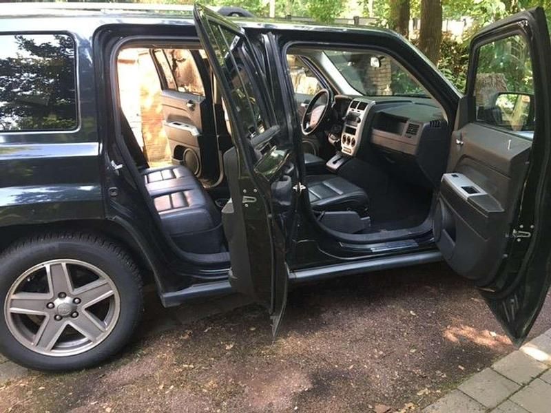 Schwarz Gebraucht 2008 Jeep Patriot Limited SUV | 3.800 € (Etwas zu teuer) - Bild 1/4