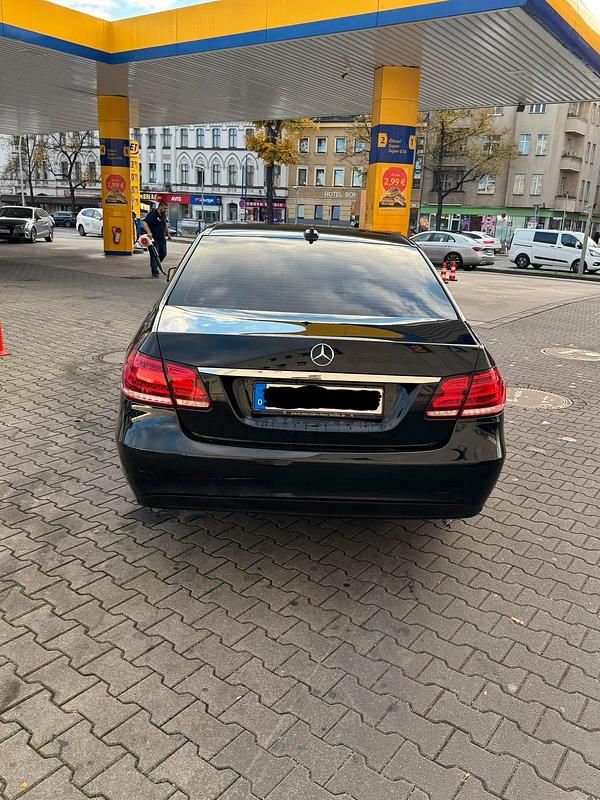 Gebraucht Mercedes E200 150 PS (110 kW) 2016 Schwarz Limousine
