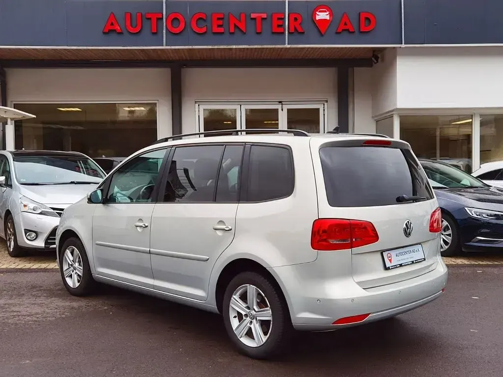Gebraucht VW Touran 105 PS (77 kW) 2014 Gold Van / Kleinbus