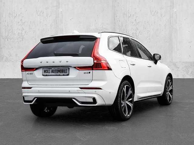 Gebraucht Volvo XC60 Ultimate 250 PS (183 kW) 2023 Crystal white (metallic) SUV