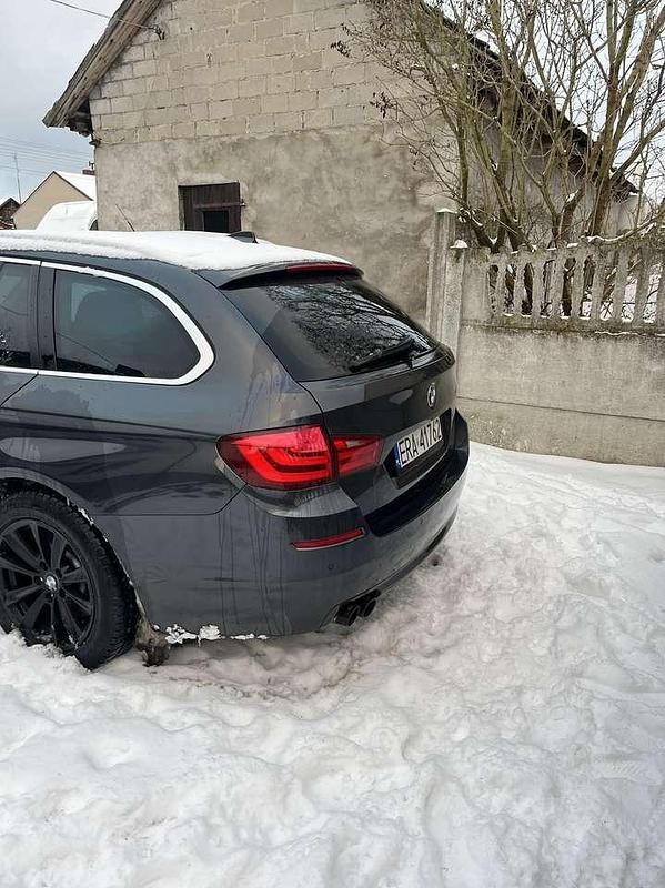 Gebraucht BMW 520 184 PS (135 kW) 2010 Grau Kombi