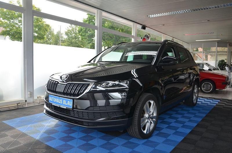 Schwarz Gebraucht 2019 Skoda Karoq Style SUV | 15.990 € (Fairer Preis) - Bild 1/4