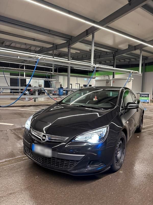 Gebraucht Opel Astra GTC Edition 120 PS (88 kW) 2012 Schwarz Coupé