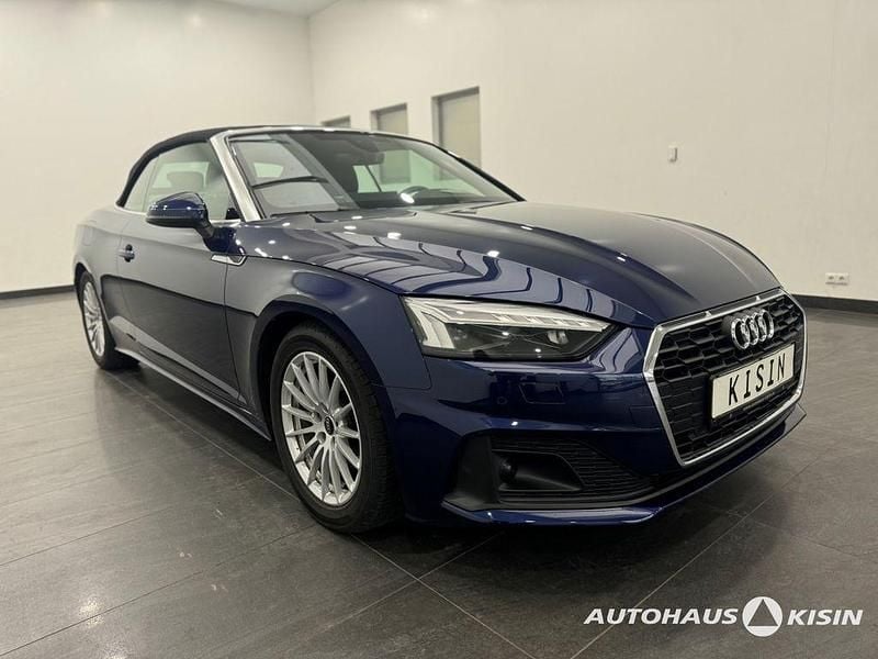 Gebraucht Audi A5 Cabriolet 163 PS (119 kW) 2023 Navarrablau metallic Cabrio
