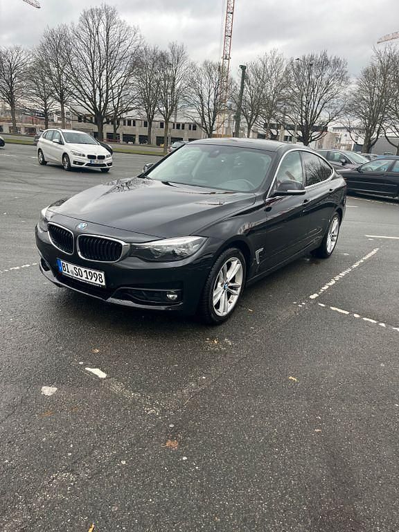 Schwarz Gebraucht 2019 BMW 320 Gran Turismo Limousine | 17.900 € (Guter Preis) - Bild 1/4