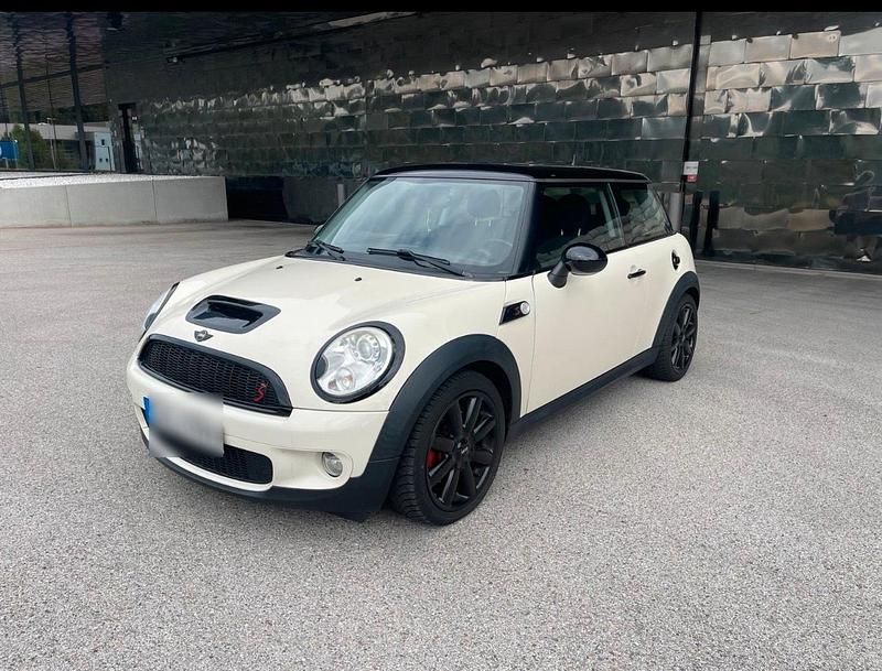 Käytetty Mini Cooper S Coupé 174 HP (127 kW) 2010 Valkoinen Coupe - kaksiovinen