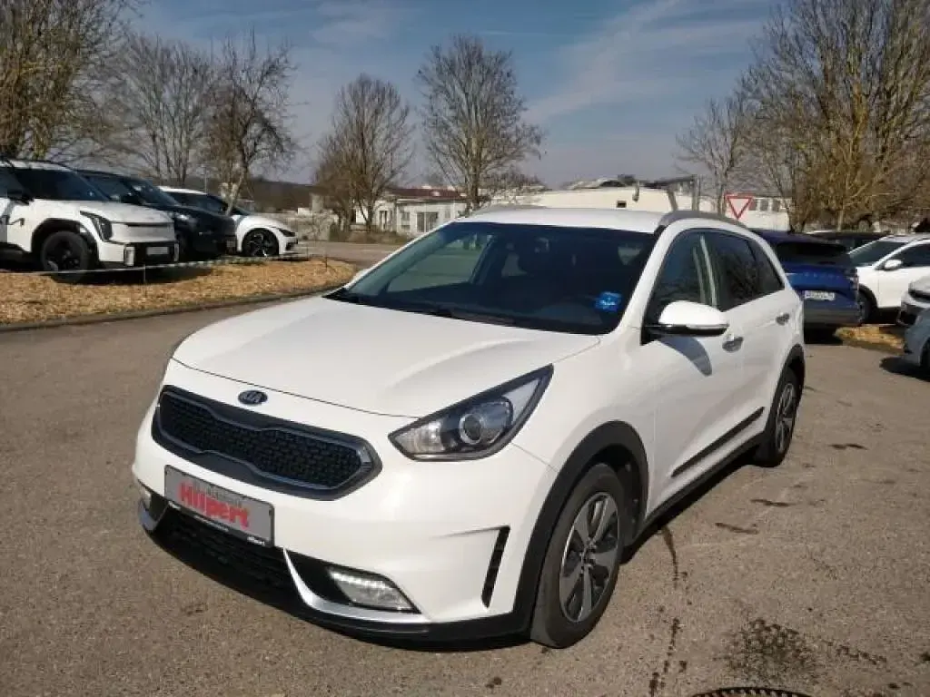 Gebraucht Kia Niro Vision 141 PS (103 kW) 2018 (ud) schneeweiss SUV
