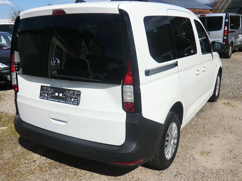 Gebraucht VW Caddy 102 PS (75 kW) 2022 Weiß Van / Kleinbus