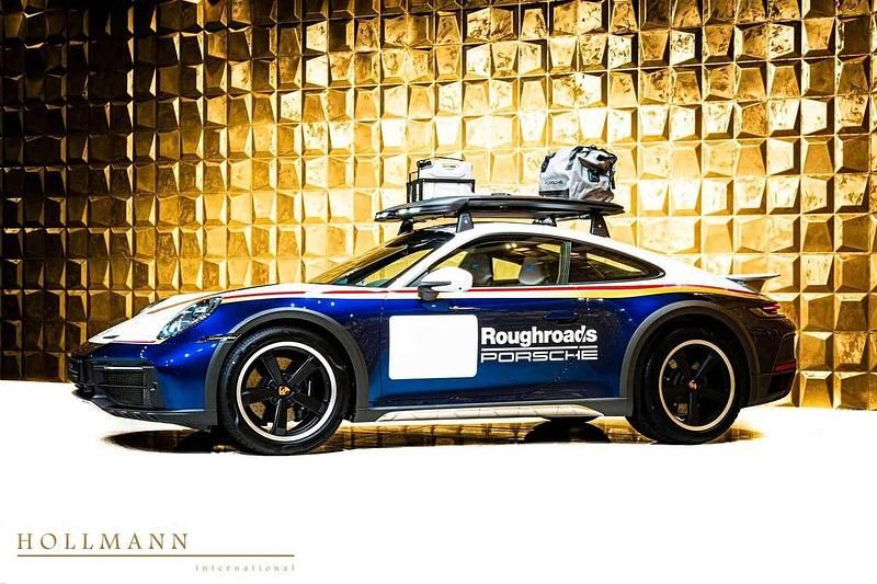 Neu Porsche 992 480 PS (353 kW) 2026 White, enzianblue Coupé