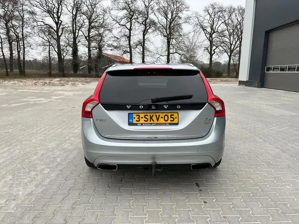 Gebraucht Volvo V60 215 PS (158 kW) 2013 Grau Kombi