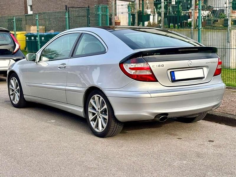 Gebraucht Mercedes C180 143 PS (105 kW) 2006 Grau Coupé