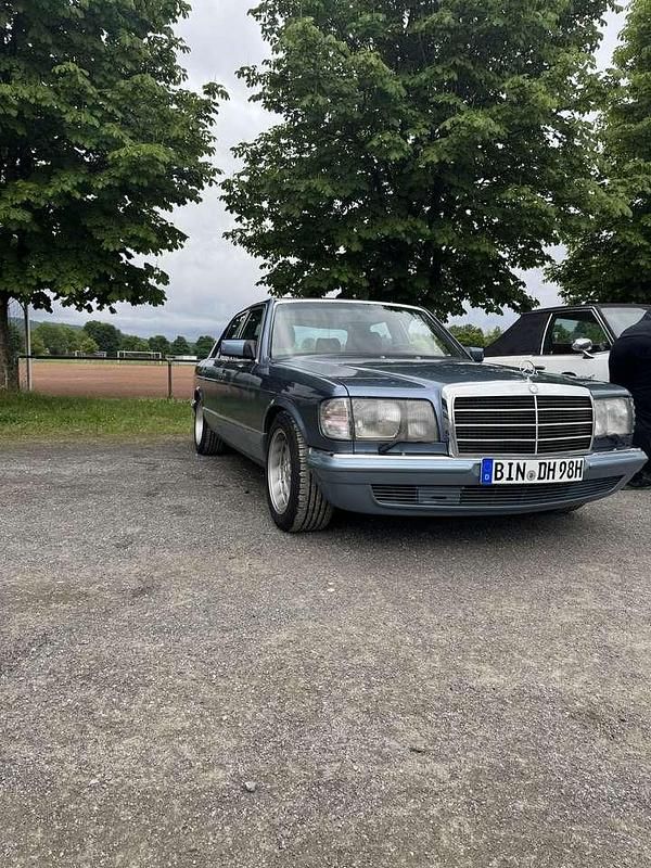 Gebraucht Mercedes S500 241 PS (177 kW) 1981 Blau Limousine