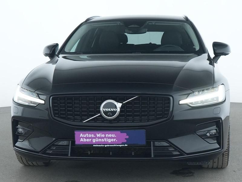 Gebraucht Volvo V60 Plus 250 PS (183 kW) 2022 Onyx black Kombi