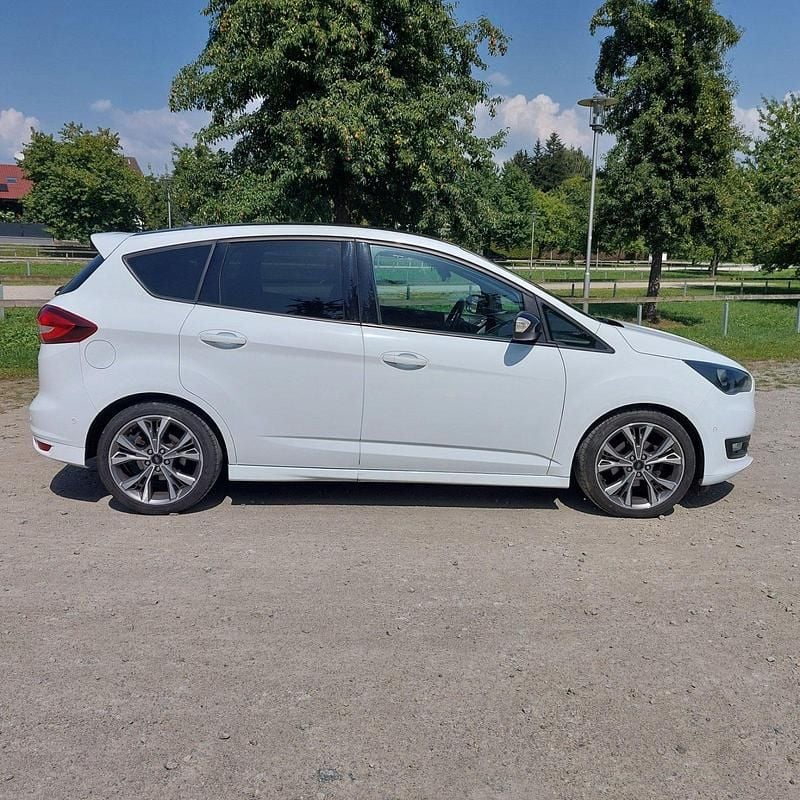 Weiß Gebraucht 2018 Ford C-MAX Sport Van / Kleinbus | 10.750 € (Etwas zu teuer) - Bild 1/4