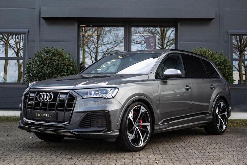 Grau Gebraucht 2020 Audi SQ7 Sport SUV | 61.001 € - Bild 1/4