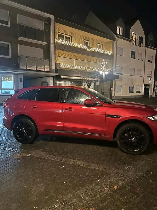 Gebraucht Jaguar F-Pace 180 PS (132 kW) 2017 Rot SUV