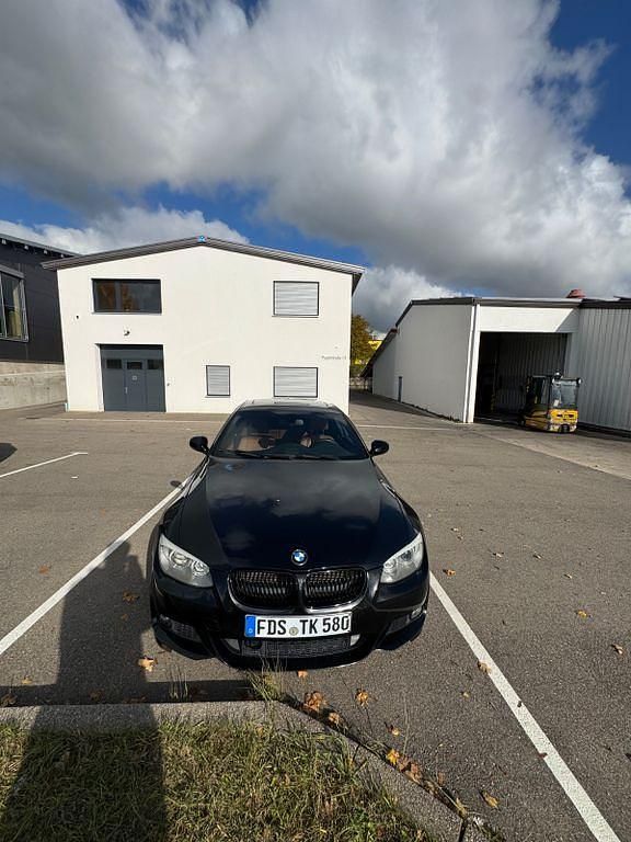 Schwarz Gebraucht 2012 BMW 335 M Sport Coupé | 23.699 € (Etwas zu teuer) - Bild 1/4