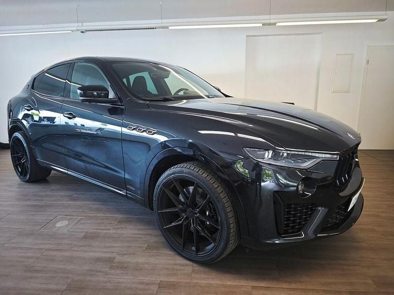 Schwarz Gebraucht 2020 Maserati Levante SUV | 31.990 € - Bild 1/4