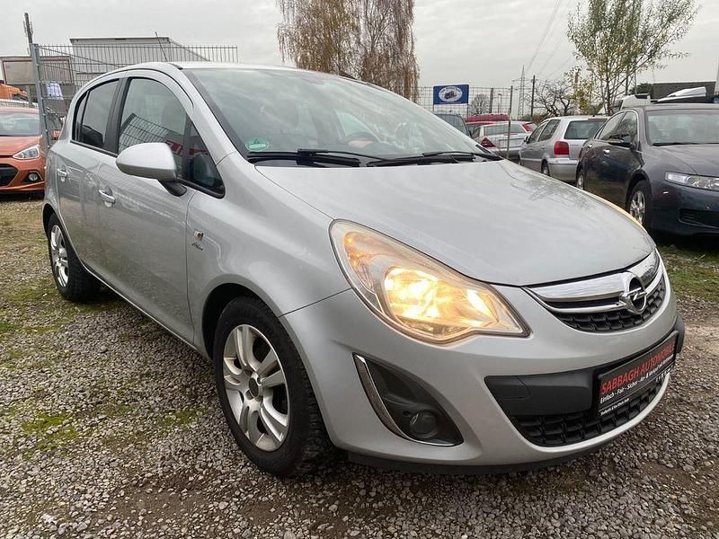 Gebraucht Opel Corsa Active 95 PS (69 kW) 2013 Silber Limousine