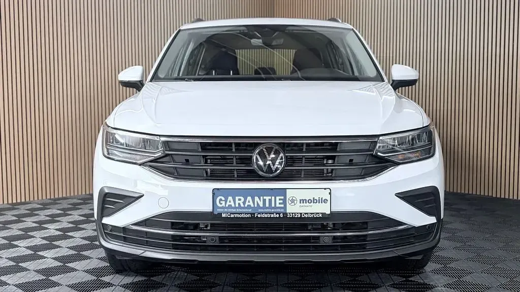 Gebraucht VW Tiguan Life 150 PS (110 kW) 2022 Pure white SUV