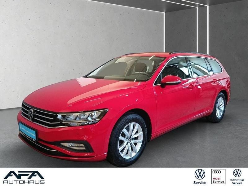 Gebraucht VW Passat Business 122 PS (89 kW) 2023 Rot Kombi