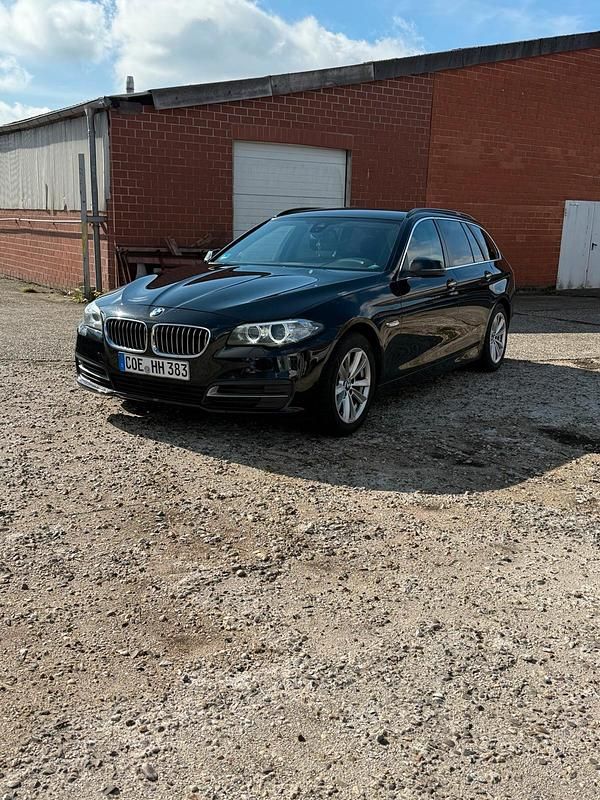Schwarz Gebraucht 2014 BMW 520 Kombi | 9.500 € (Guter Preis) - Bild 1/4