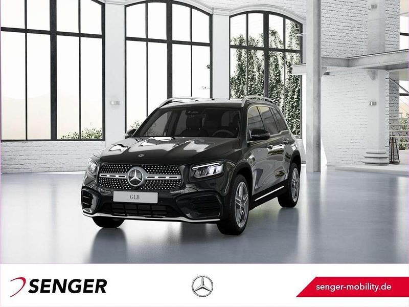 Unilack nachtschwarz Gebraucht 2024 Mercedes GLB200 AMG line SUV | 43.970 € (Fairer Preis) - Bild 1/4