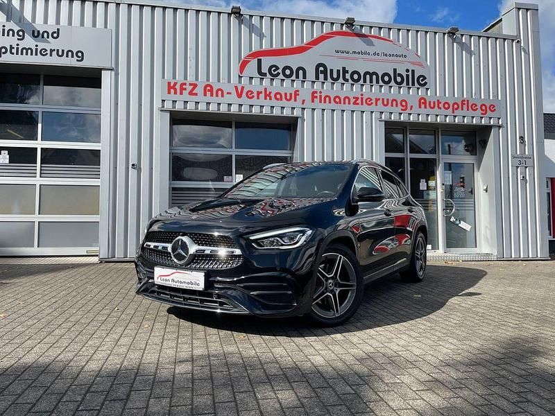 Schwarz Gebraucht 2021 Mercedes GLA220 AMG line SUV | 33.980 € (Fairer Preis) - Bild 1/4