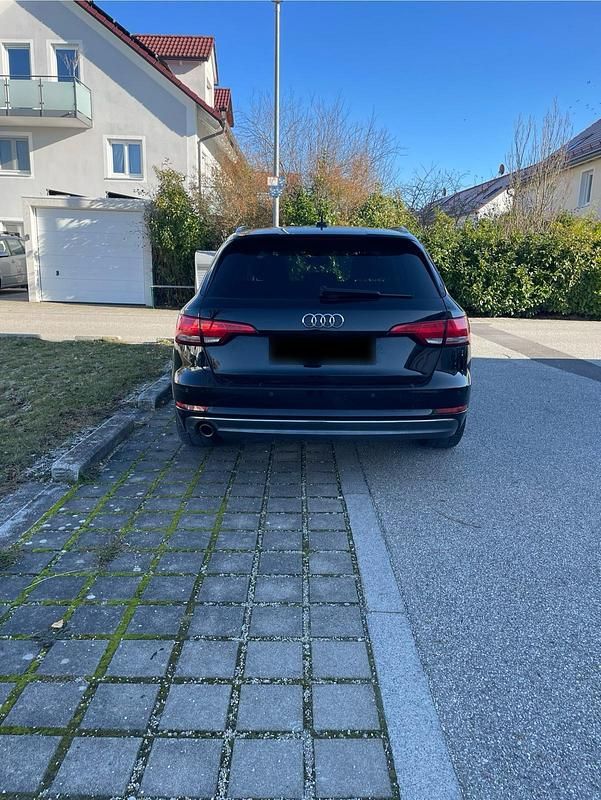 Gebraucht Audi A4 Comfort 150 PS (110 kW) 2016 Schwarz Kombi