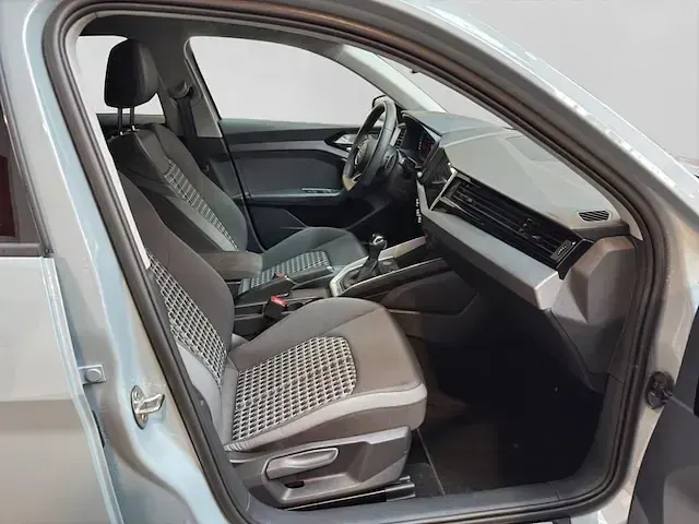 Gebraucht Audi A1 Sportback S-Line 95 PS (69 kW) 2026 Pfeilgrau perleffekt Kleinwagen