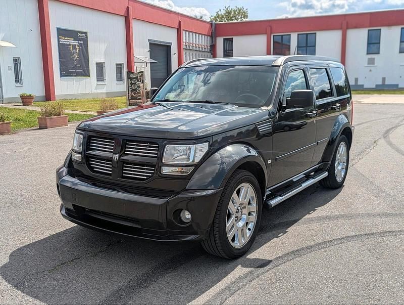 Gebraucht Dodge Nitro 260 PS (191 kW) 2011 Schwarz SUV