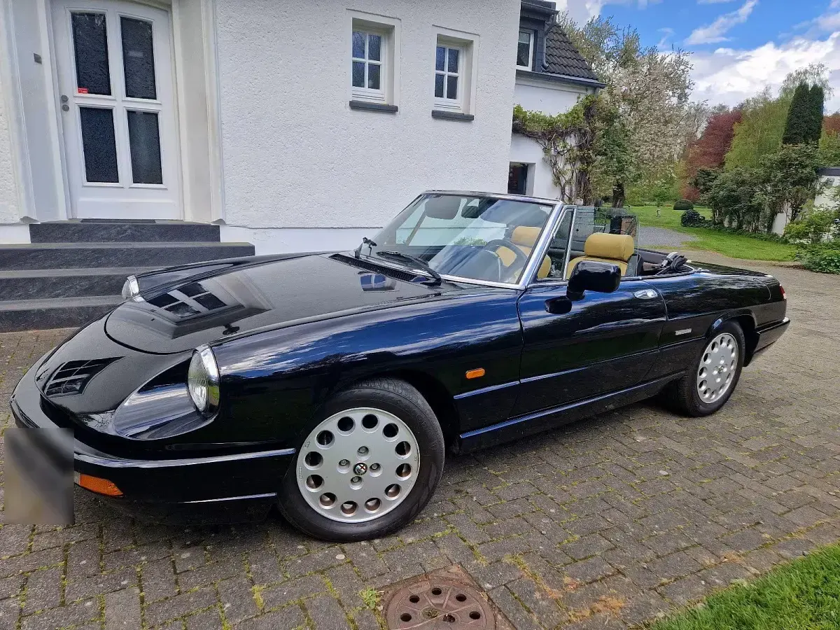 Gebraucht Alfa Romeo Spider 120 PS (88 kW) 1992 Schwarz Cabrio