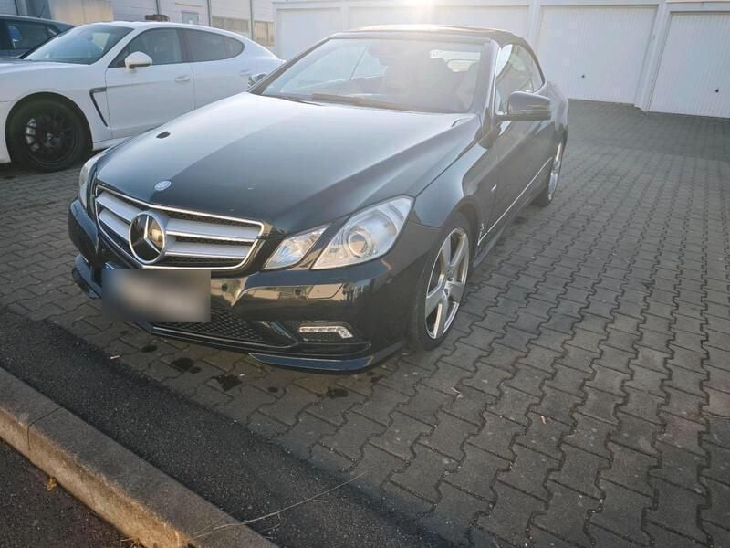 Schwarz Gebraucht 2010 Mercedes E350 AMG Cabrio | 11.500 € (Fairer Preis) - Bild 1/4