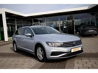 Gebraucht VW Passat 150 PS (110 kW) 2022 Scale silver metallic Kombi
