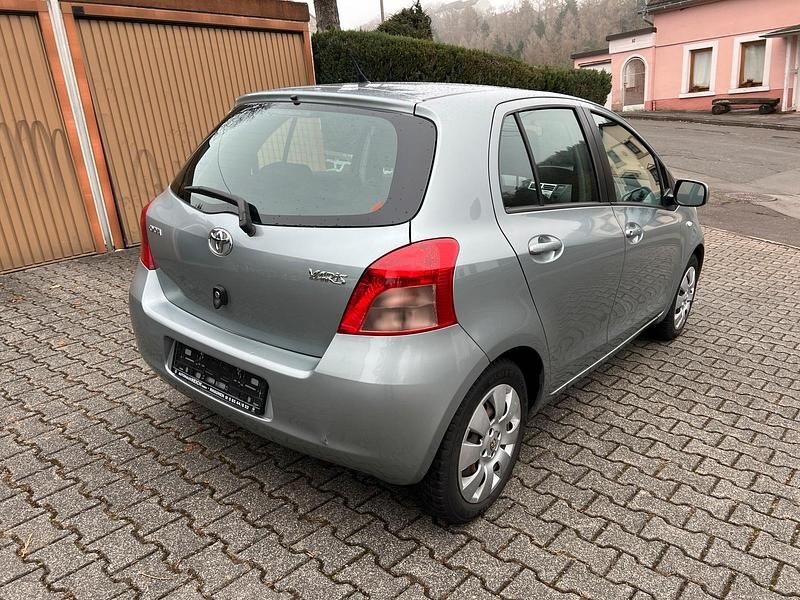 Gebraucht Toyota Yaris 87 PS (63 kW) 2006 Limousine