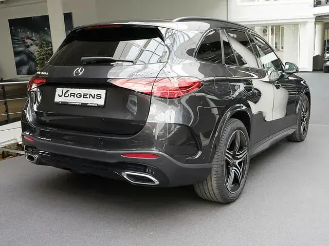 Gebraucht Mercedes GLC300 AMG 269 PS (197 kW) 2025 Grau metalliclack graphitgrau SUV