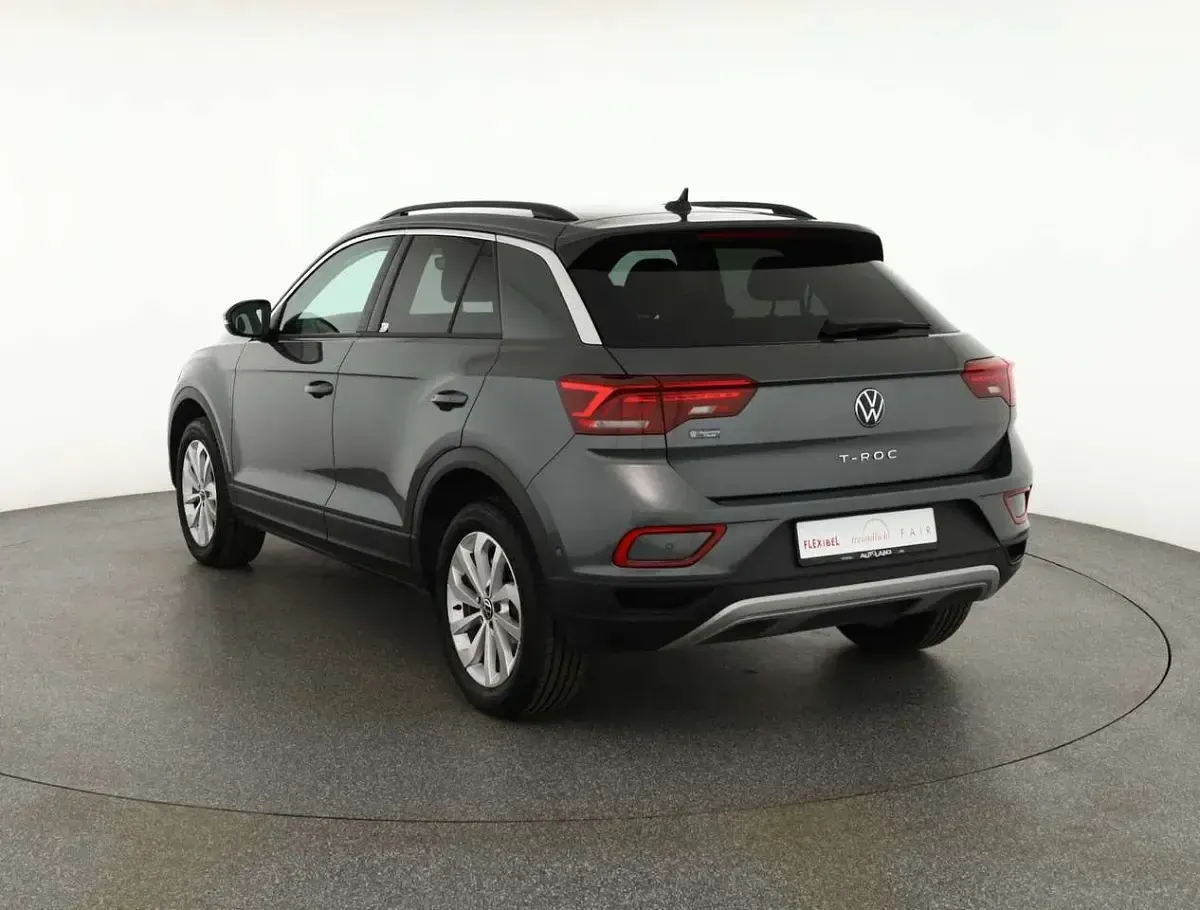 Second-hand VW T-Roc 150 CP (110 kW) 2025 Gri SUV