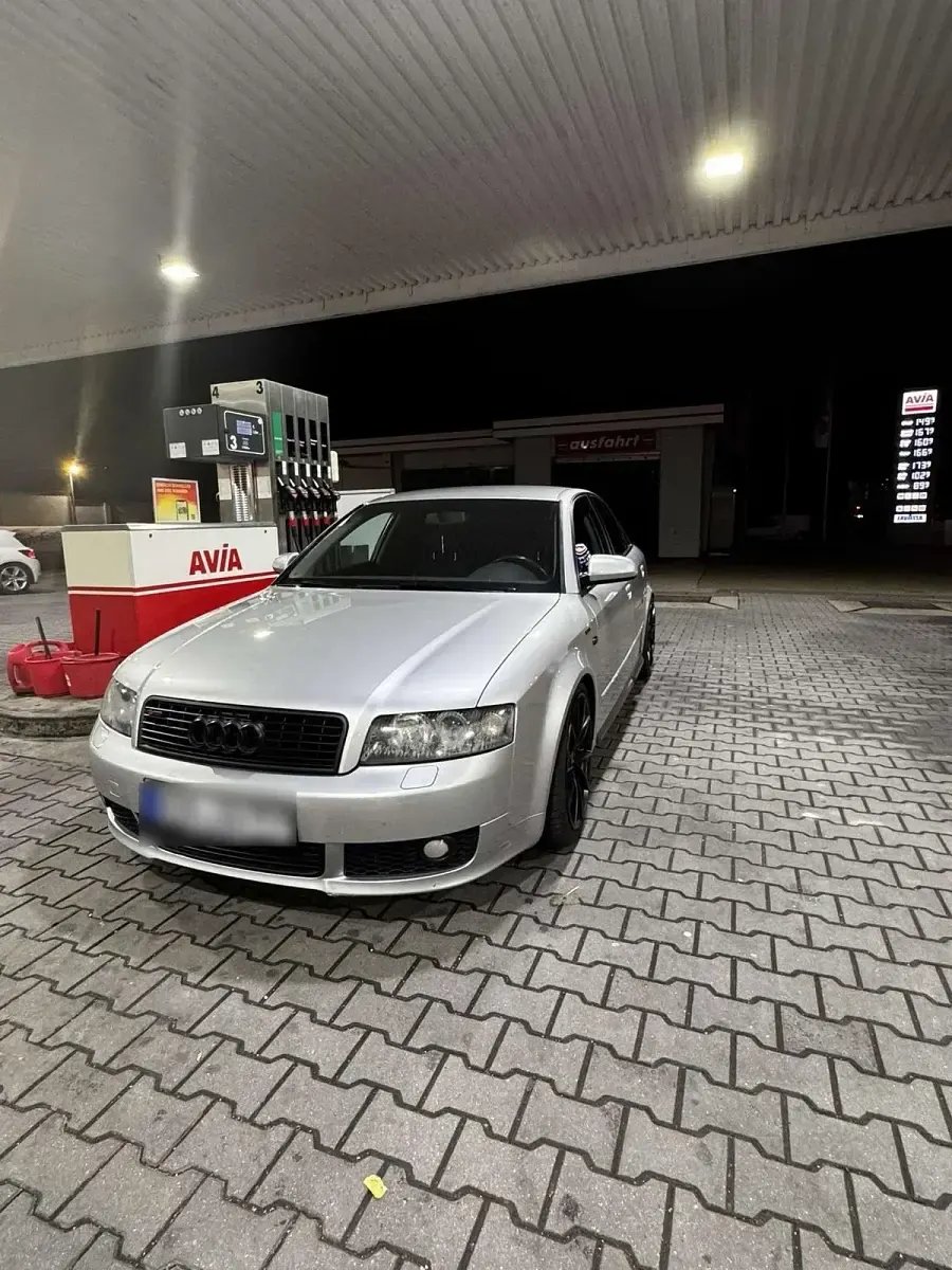 Gebraucht Audi A4 Design 170 PS (125 kW) 2002 Grau Limousine