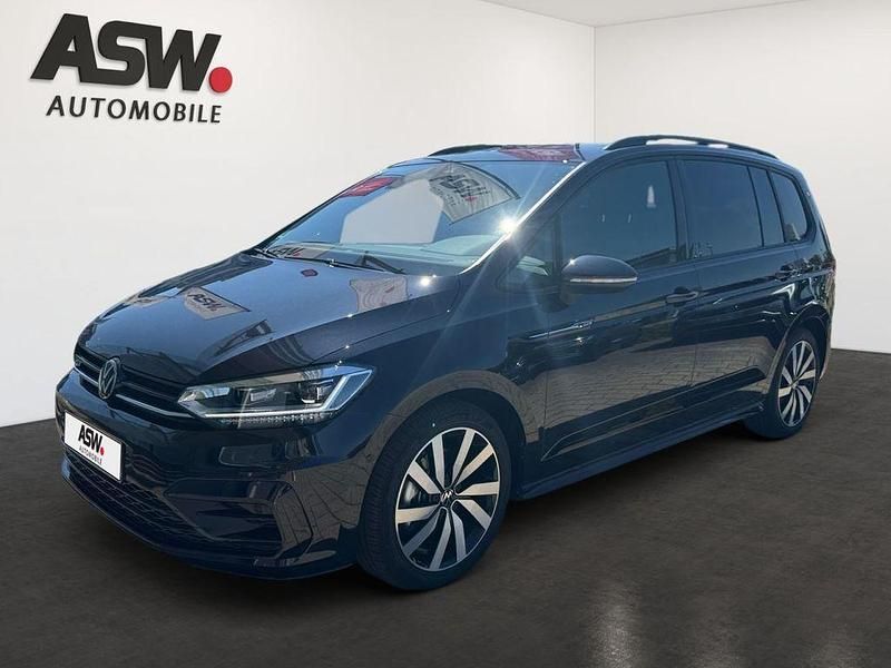 Deep black perleffekt Gebraucht 2024 VW Touran Highline Van / Kleinbus | 44.440 € - Bild 1/4