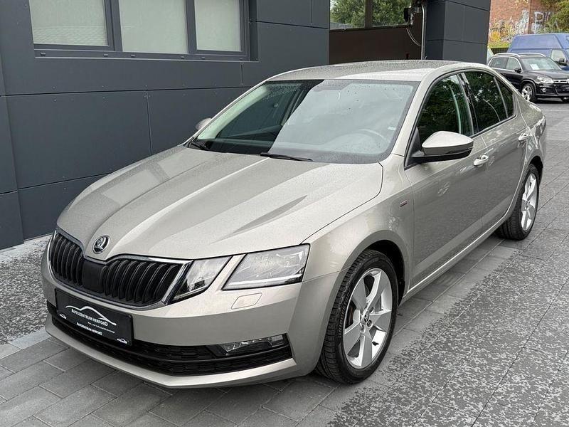 Beige Gebraucht 2018 Skoda Octavia Clever Limousine | 18.500 € (Fairer Preis) - Bild 1/4
