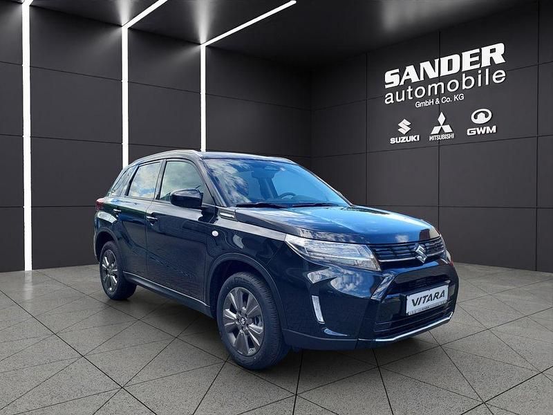 Neu Suzuki Vitara Comfort 116 PS (85 kW) 2025 Schwarz SUV