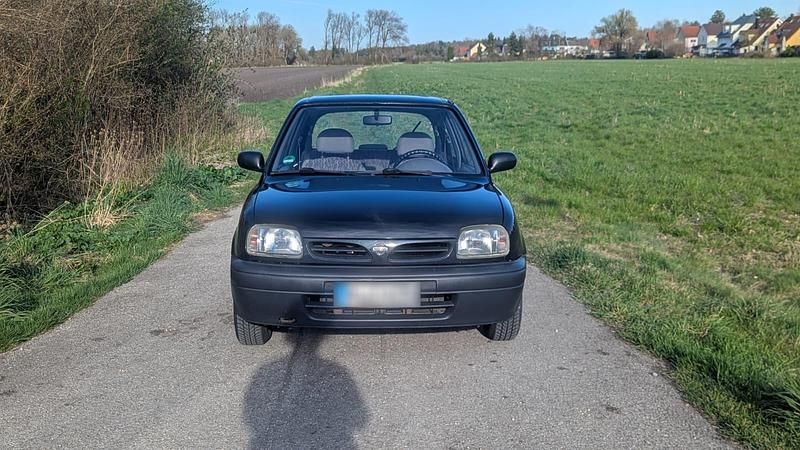 Gebraucht Nissan Micra 54 PS (39 kW) 1998 Schwarz Kleinwagen