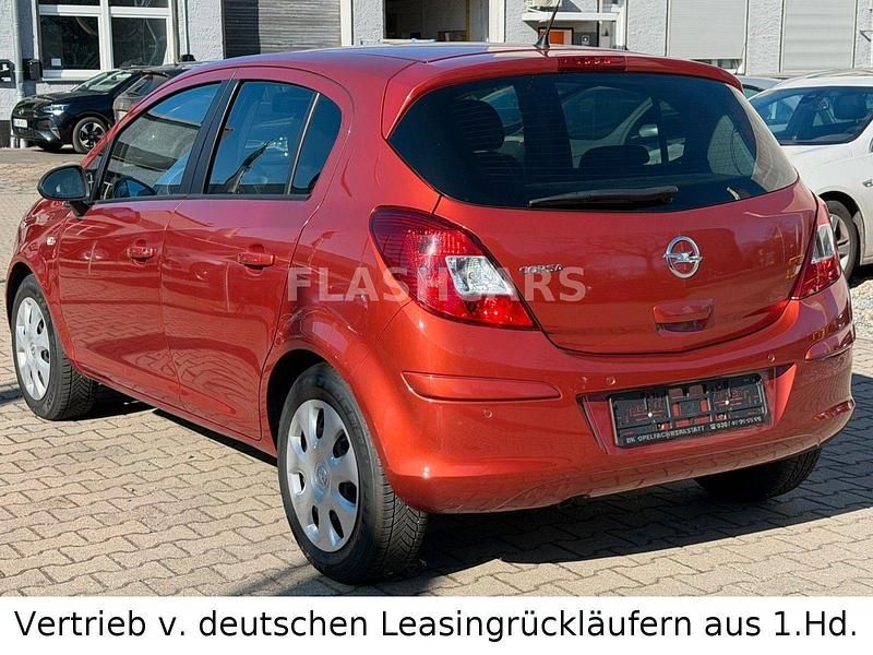 Gebraucht Opel Corsa Edition 101 PS (74 kW) 2013 Orange Kleinwagen