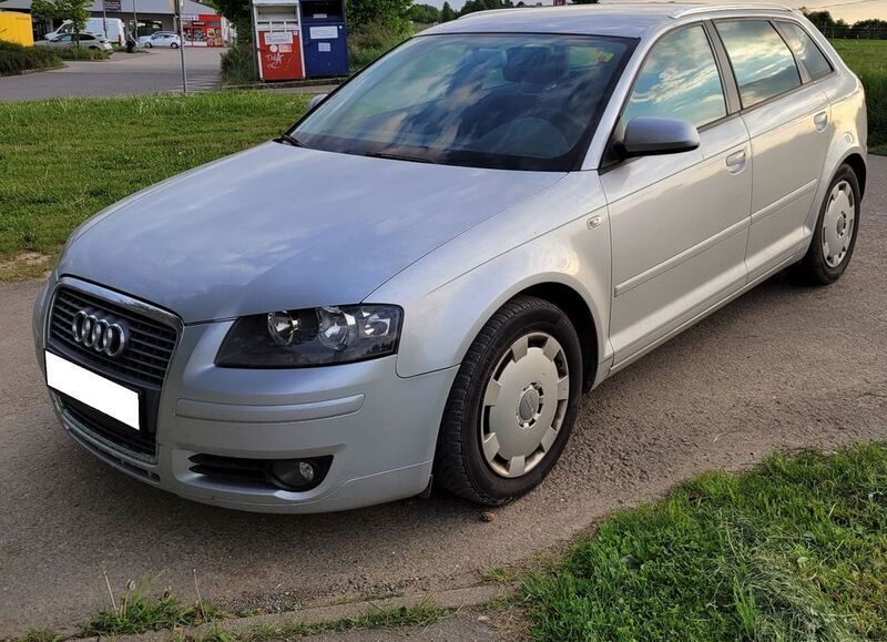 Silber Gebraucht 2008 Audi A3 Sportback Ambition Limousine | 3.000 € (Guter Preis) - Bild 1/4