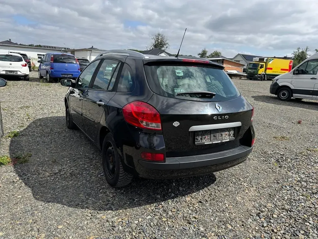 Gebraucht Renault Clio Dynamique 101 PS (74 kW) 2008 Schwarz Limousine