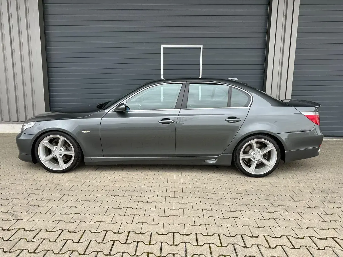 Gebraucht BMW 525 Performance 192 PS (141 kW) 2005 Grau Limousine