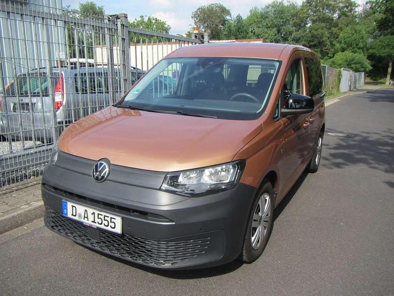 Gebraucht VW Caddy Basis 75 PS (55 kW) 2021 Copper bronze metallic Van / Kleinbus
