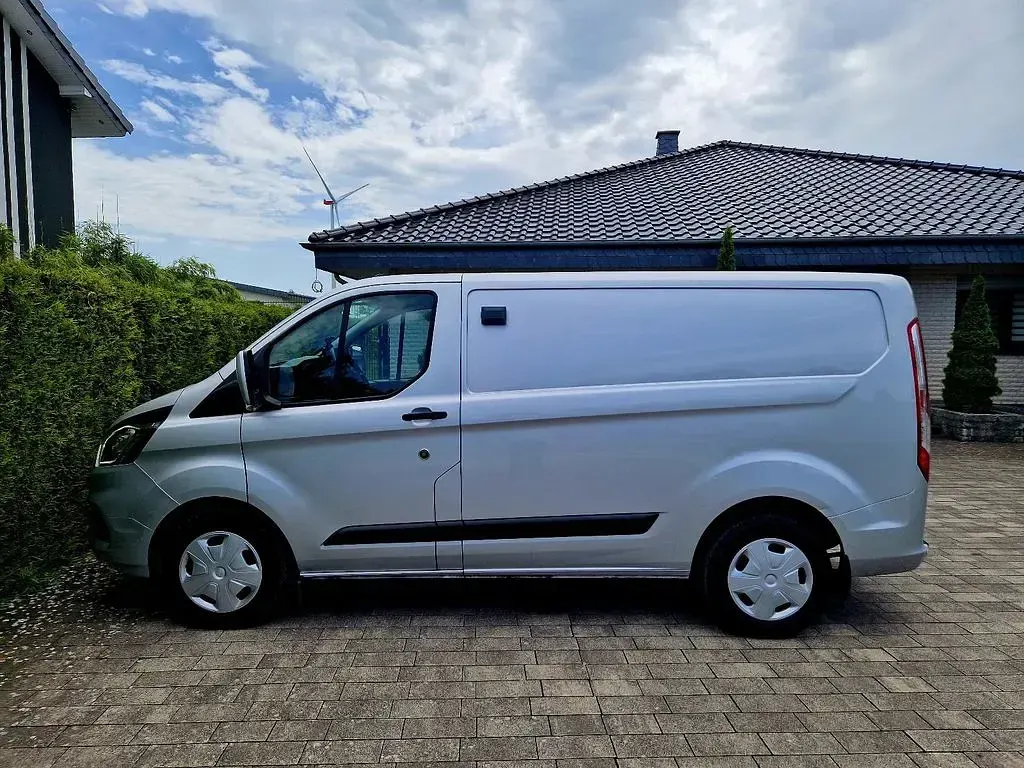 Gebraucht Ford Transit Custom 131 PS (96 kW) 2022 Silber Van